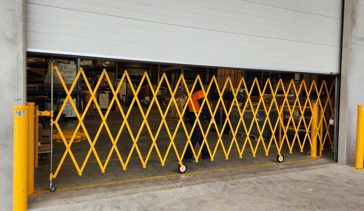 Expanding Barrier - 1500mm High
